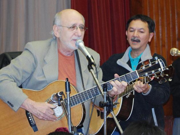 2008.02.29 - Peter Yarrow and Young Strings at CSBC Secondary School